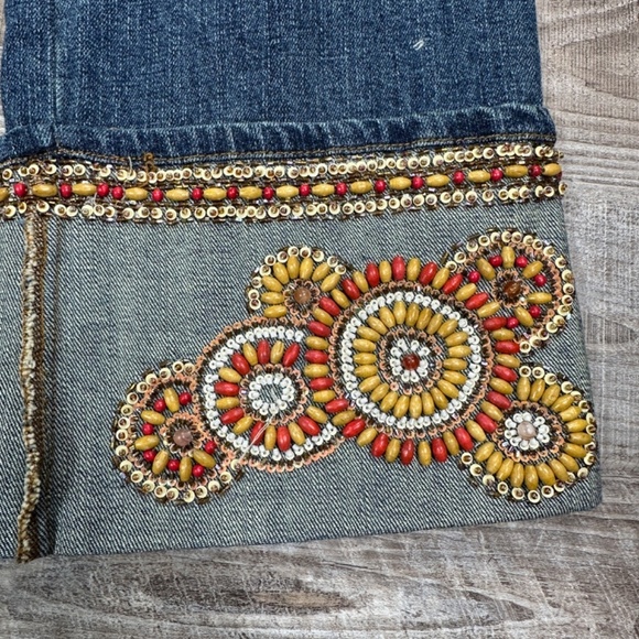 Y2K Cache Size 6 Denim Capri Jeans Cropped Blue Rhinestones Beaded Cuffed - Picture 6 of 13